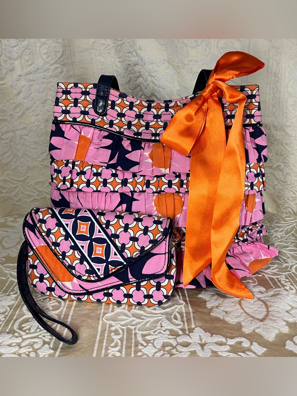 Retired Vera Bradley Loves Me Ruffle Tote Shoulder Bag & Matching Wristlet Set - Picture 1 of 11